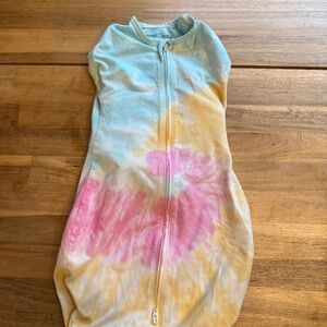 Happiest baby sleep pea swaddle sack